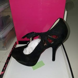 Qupid Black faux suede Maryjanes